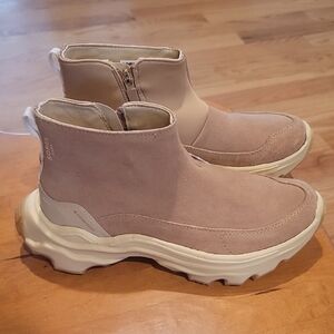 Sorel acadia Women's Tan Ankle Boots